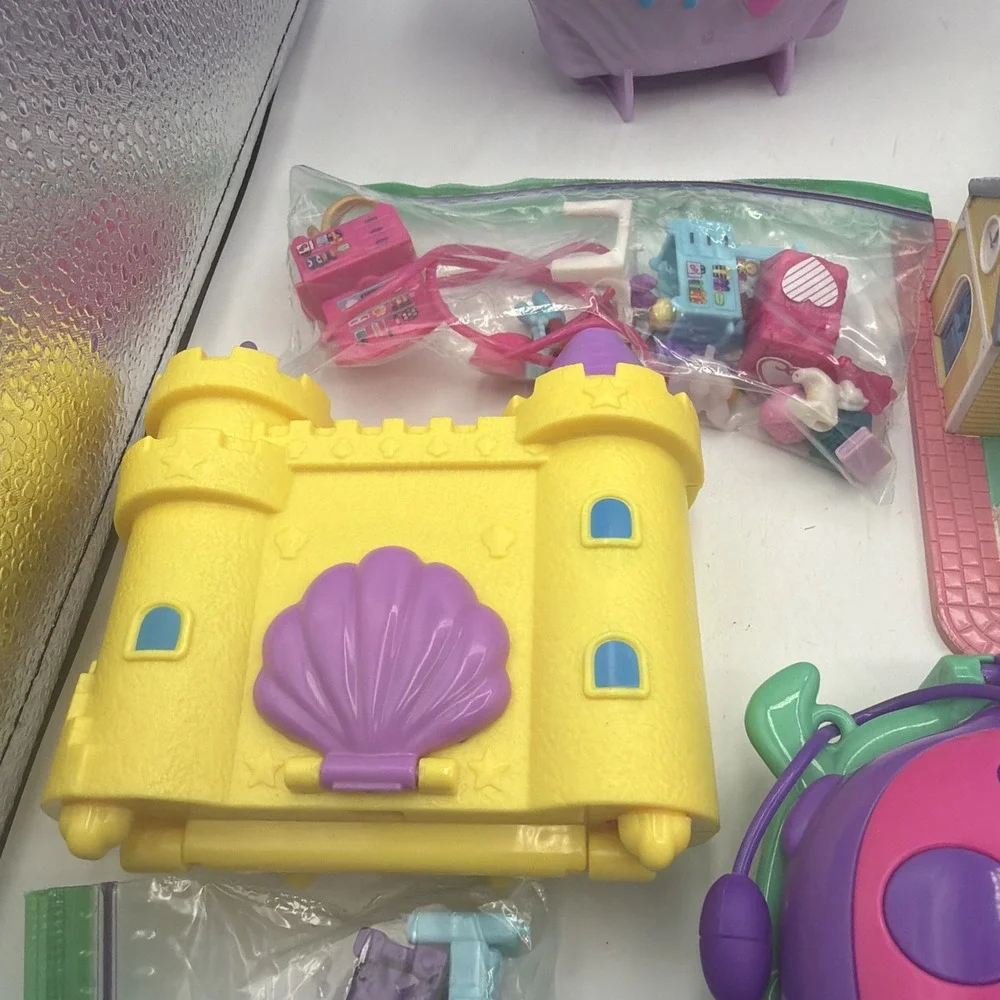 Lot of 7 Polly Pocket Compact Playsets W/  Figures Dolls & Accessories